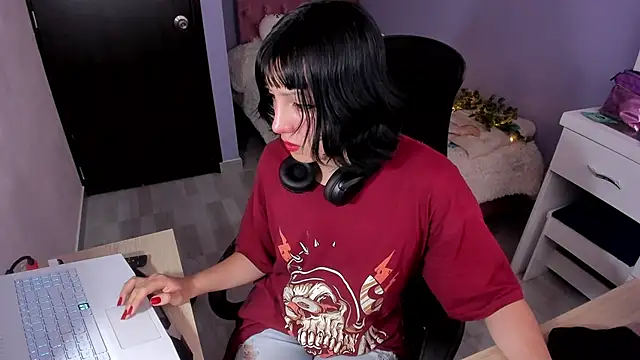 Snapshot of Room312_ chatting on 12, 12, 2024 Room312  online show from 12, 12, 2024