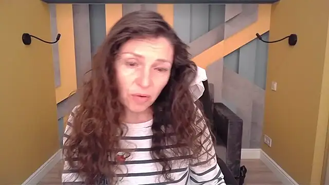 EllaLong online show from 12, 4, 2026