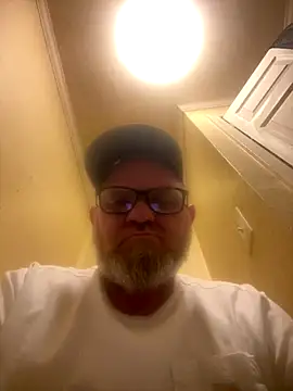 Snapshot of mrscum4u chatting on 13, 12, 2025 mrscum4u online show from 13, 12, 2025