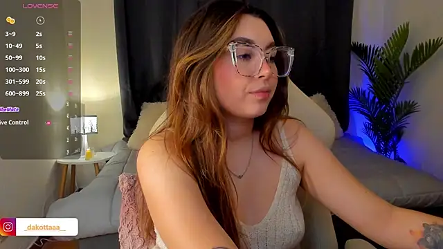 dakottaa  online show from 29, 10, 2025