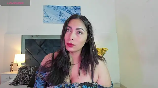 Lauralove 69 online show from 26, 2, 2025