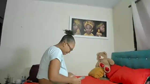 megan-hotxx online show from 1, 12, 2025