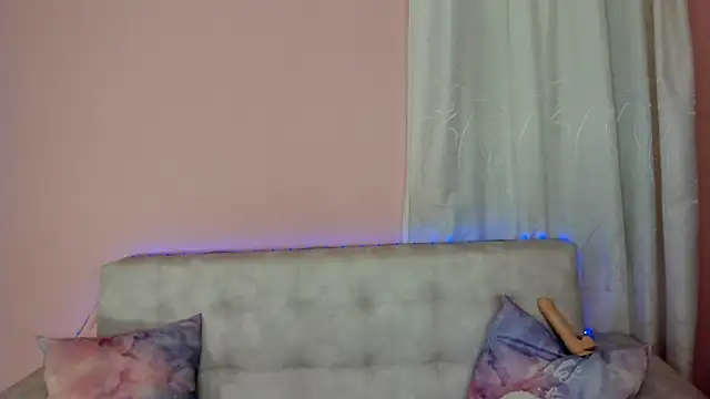 Snapshot of tinysara chatting on 15, 3, 2025 tinysara online show from 15, 3, 2025