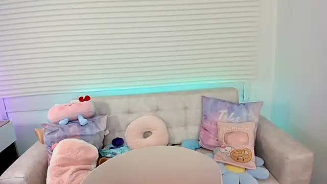 Snapshot of tinysara chatting on 11, 9, 2025 tinysara online show from 11, 9, 2025