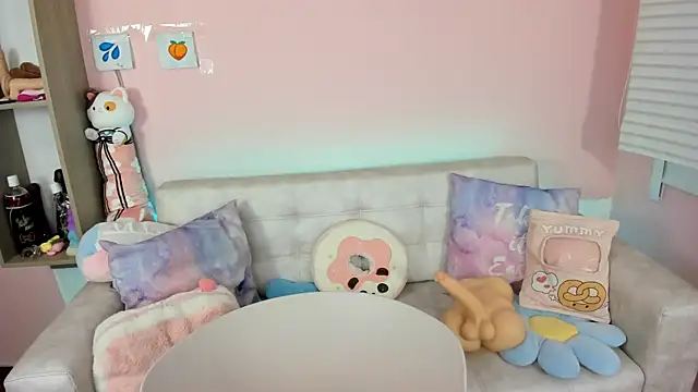 Snapshot of tinysara chatting on 22, 9, 2025 tinysara online show from 22, 9, 2025