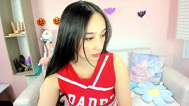 Snapshot of tinysara chatting on 6, 10, 2025 tinysara online show from 6, 10, 2025