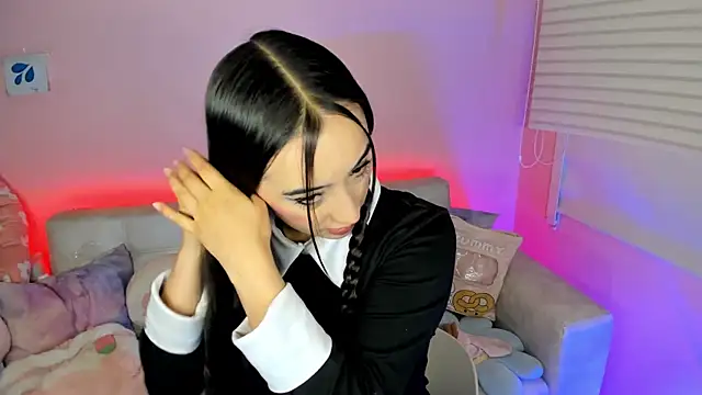 tinysara online show from 27, 3, 2026