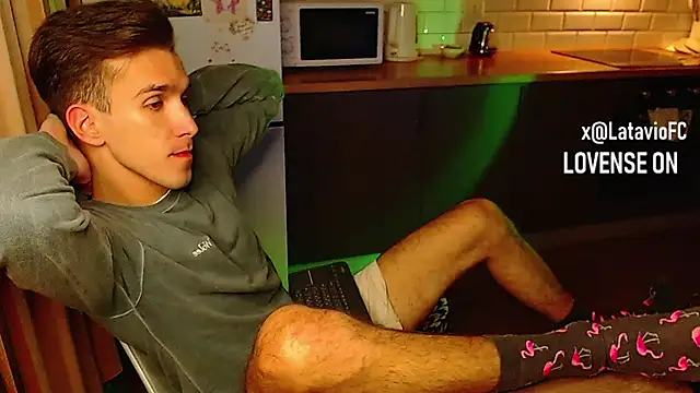 Snapshot of Midnighter_ chatting on 29, 9, 2025 Midnighter  online show from 29, 9, 2025