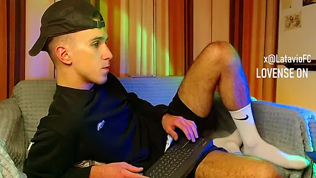 Snapshot of Midnighter_ chatting on 21, 11, 2025 Midnighter online show from 21, 11, 2025