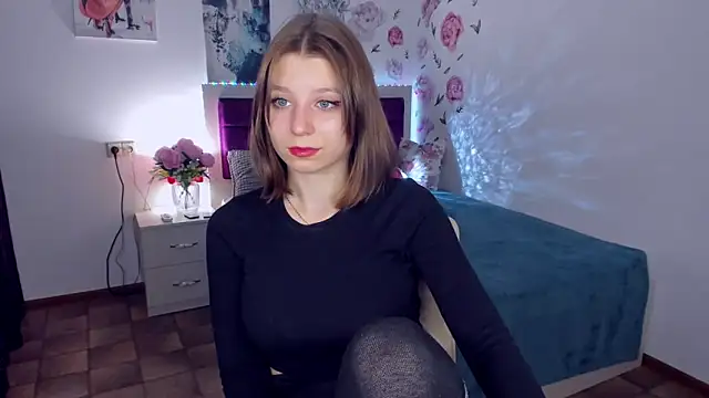 Snapshot of RinaMoore chatting on 16, 9, 2025 RinaMoore online show from 16, 9, 2025