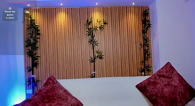 charlottewhitte online show from 9, 3, 2026