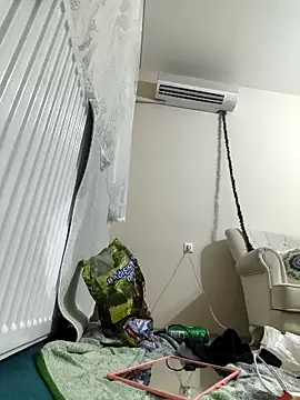 Snapshot of mustican422 chatting on 15, 11, 2025 mustican422 online show from 15, 11, 2025