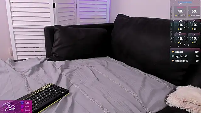 Snapshot of Janes_Art chatting on 14, 12, 2024 Janes Art online show from 14, 12, 2024