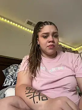 Snapshot of QueenNuttCollector chatting on 25, 1, 2025 QueenNuttCollector online show from 25, 1, 2025