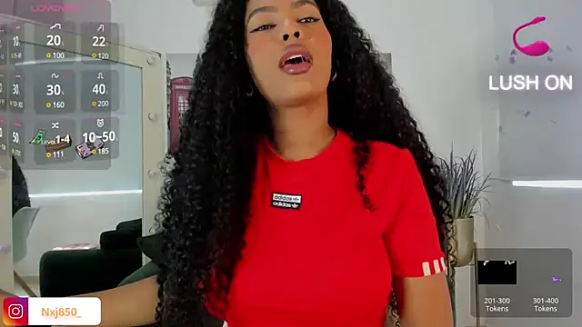 HOTBLACKANDWHITE2 online show from 29, 12, 2024