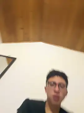 Snapshot of CamiRojas_boy chatting on 11, 10, 2025 CamiRojas boy online show from 11, 10, 2025