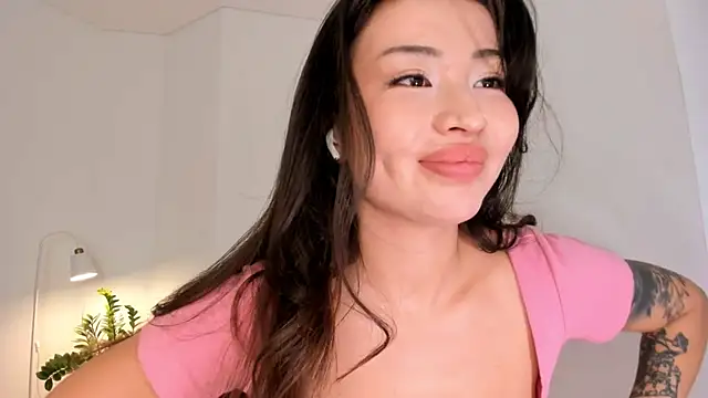 kawaii mia online show from 10, 10, 2025