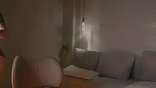 kawaii mia online show from 4, 6, 2026
