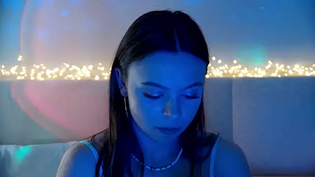 ElisabethDavis online show from 28, 1, 2025