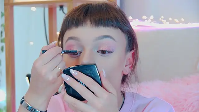 ElisabethDavis online show from 17, 9, 2025