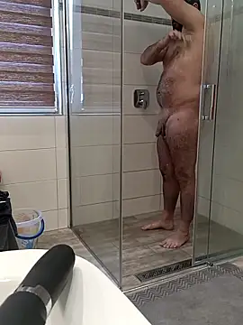 Nikeyone2 online show from 24, 11, 2025