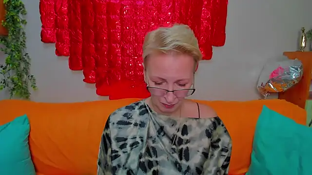 iamyourdream89 online show from 8, 2, 2026