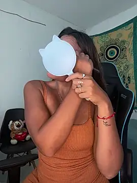 Snapshot of fenixgre chatting on 25, 10, 2025 fenixgre online show from 25, 10, 2025