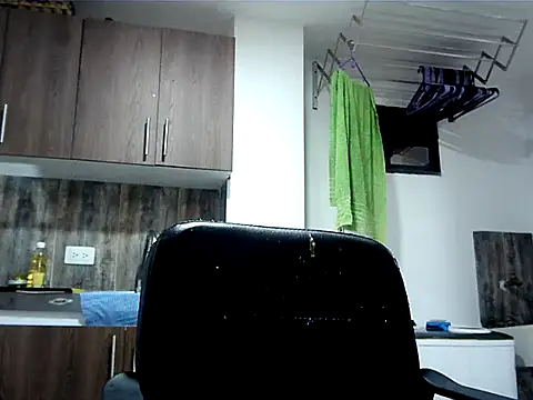 Snapshot of axeldaviid chatting on 5, 3, 2025 axeldaviid online show from 5, 3, 2025