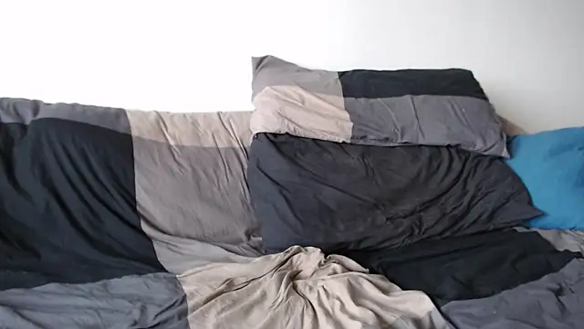 Snapshot of frankkk82 chatting on 13, 12, 2024 frankkk82 online show from 13, 12, 2024