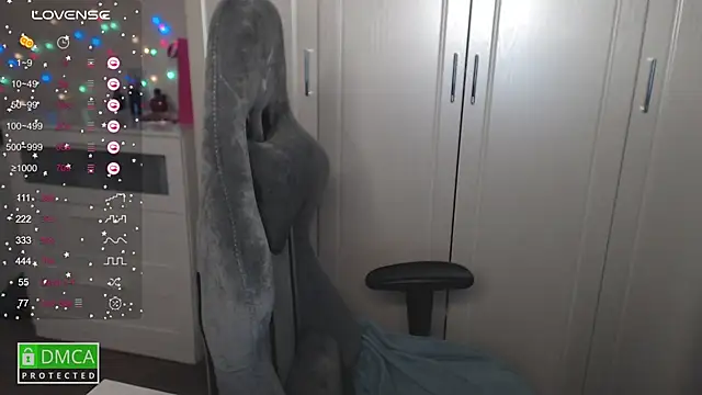 Snapshot of aliice_cutie chatting on 3, 3, 2025 aliice cutie online show from 3, 3, 2025