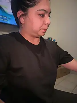 kimmiakiss22 online show from 9, 2, 2026