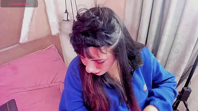 xhinata hyugax online show from 11, 3, 2026