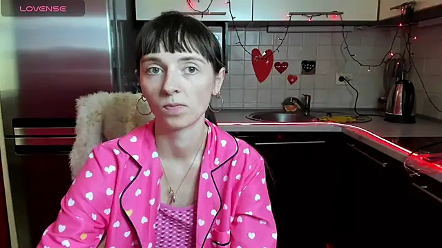 TayanaJons online show from 4, 2, 2025