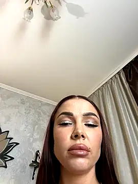 Snapshot of StripBianka chatting on 7, 11, 2025 StripBianka online show from 7, 11, 2025