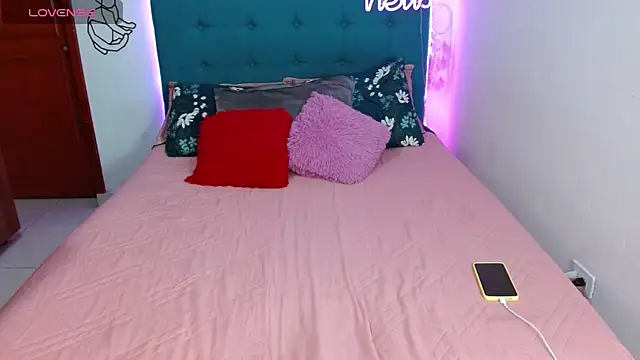 antonella sweet33 online show from 4, 2, 2025