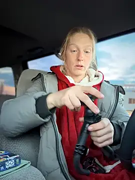 GoldenFlameGoddess online show from 30, 11, 2025