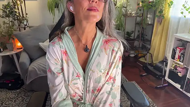 sunniedayz  online show from 9, 9, 2025