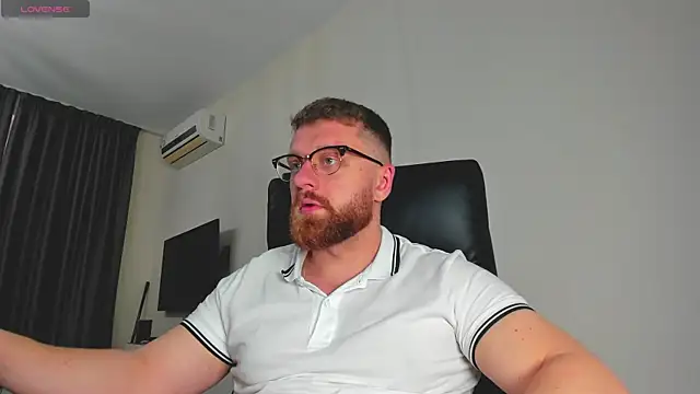 Findom guy online show from 18, 3, 2026