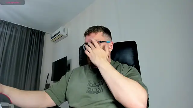 Findom guy online show from 20, 3, 2026