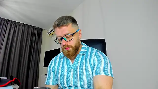 Findom guy online show from 13, 4, 2026