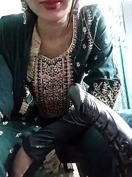 Snapshot of Noor_Darliing chatting on 4, 2, 2025 Noor Darliing online show from 4, 2, 2025