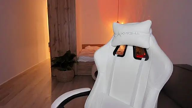 LilyRaisa online show from 27, 2, 2026