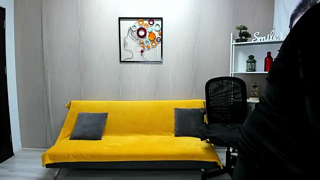 Cassandra Hotty online show from 7, 10, 2025