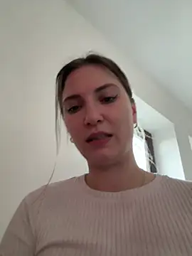 Snapshot of secretcrazy69 chatting on 3, 2, 2025 secretcrazy69 online show from 3, 2, 2025