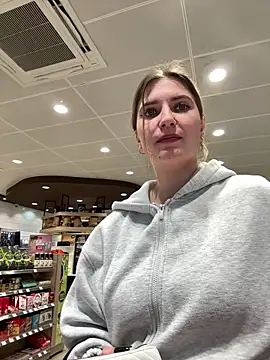 Snapshot of secretcrazy69 chatting on 5, 2, 2025 secretcrazy69 online show from 5, 2, 2025