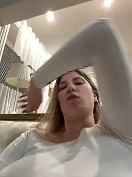 Snapshot of secretcrazy69 chatting on 17, 2, 2025 secretcrazy69 online show from 17, 2, 2025