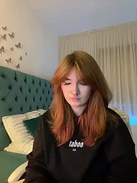  Chlo  e online show from 12, 2, 2025