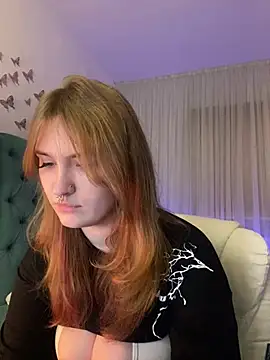  Chlo  e online show from 10, 3, 2025