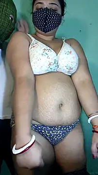 Snapshot of hotty_Sexy-couple chatting on 13, 3, 2025 hotty Sexy-couple online show from 13, 3, 2025