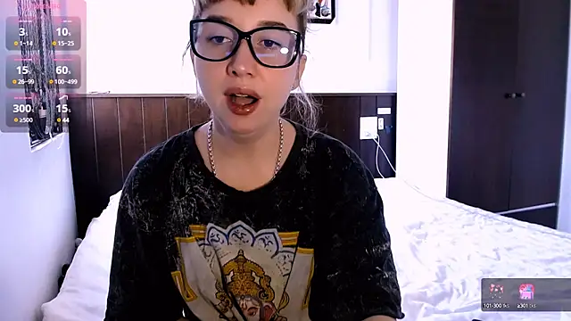 Cosmo Riri online show from 30, 1, 2025